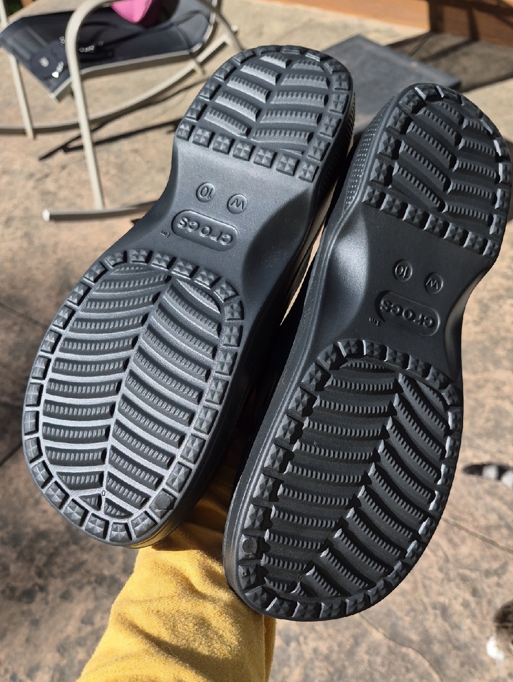 Crocs..size 10 - Picture 10 of 12